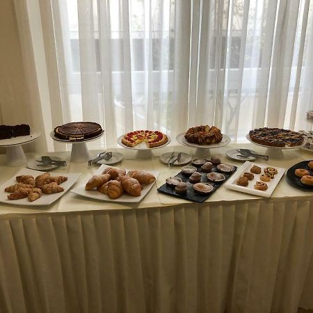 Hotel Hollywood Riccione Eksteriør bilde