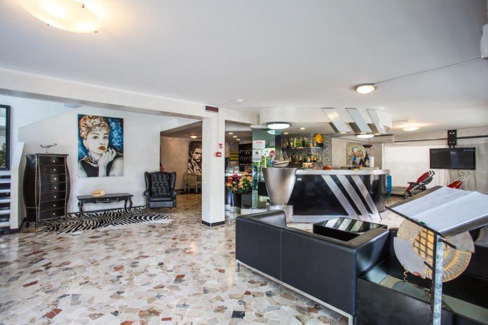 Hotel Hollywood Riccione Eksteriør bilde