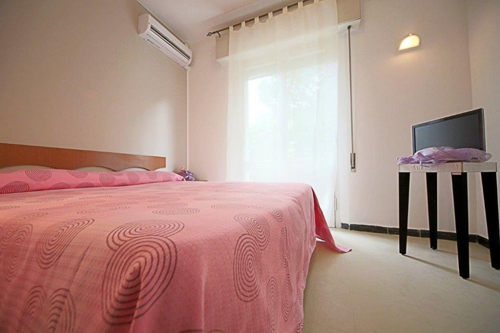 Hotel Hollywood Riccione Eksteriør bilde