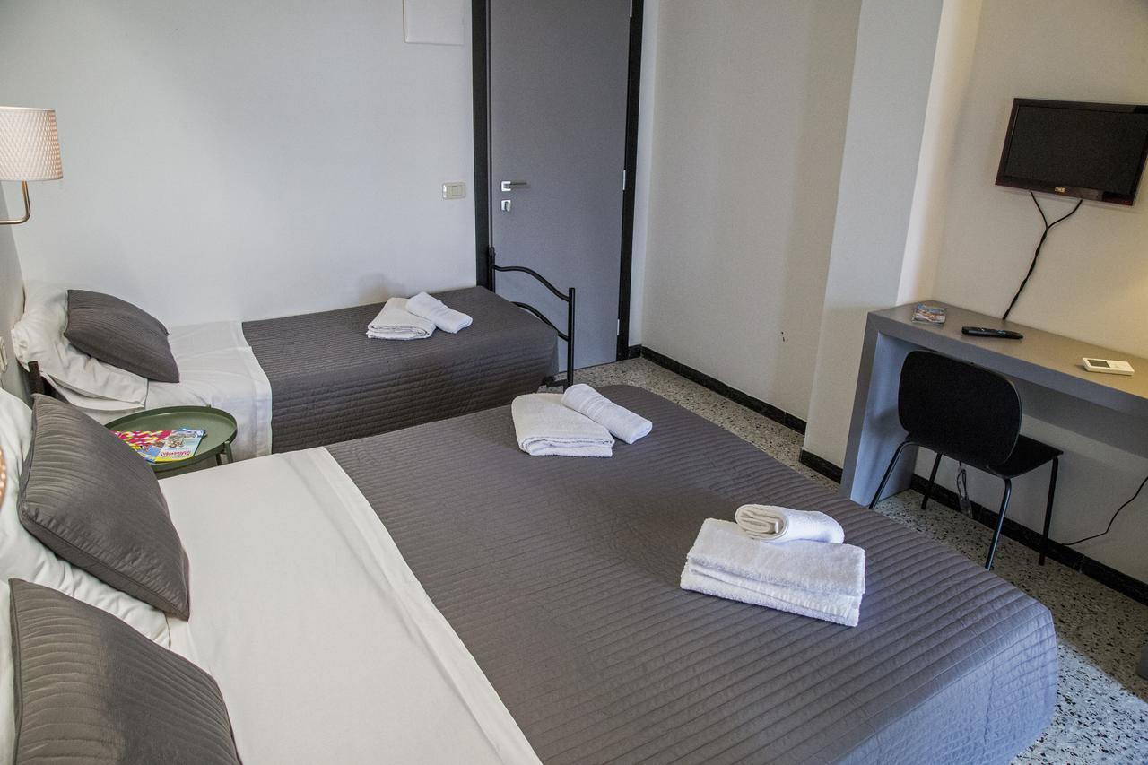 Hotel Hollywood Riccione Eksteriør bilde