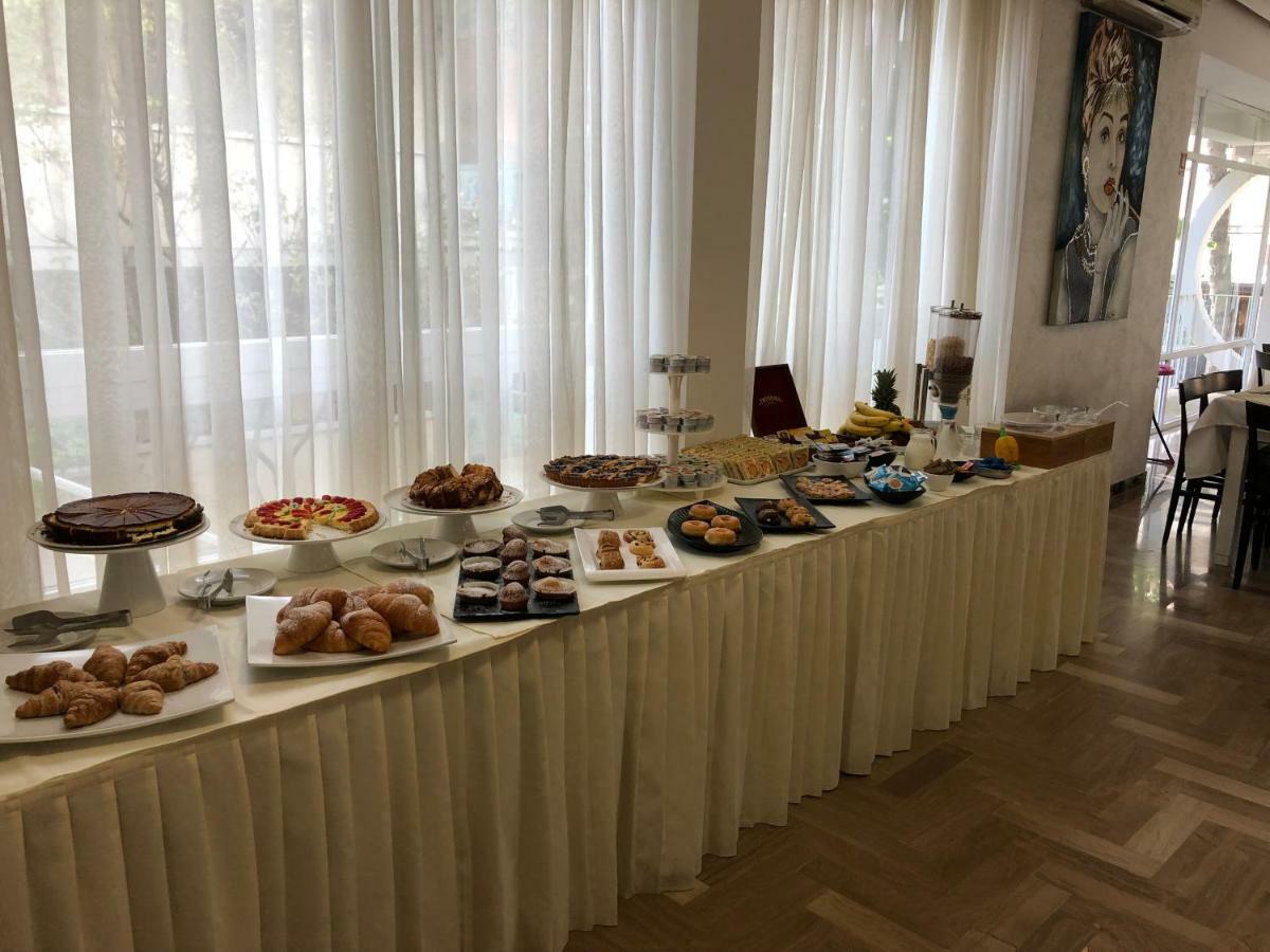 Hotel Hollywood Riccione Eksteriør bilde