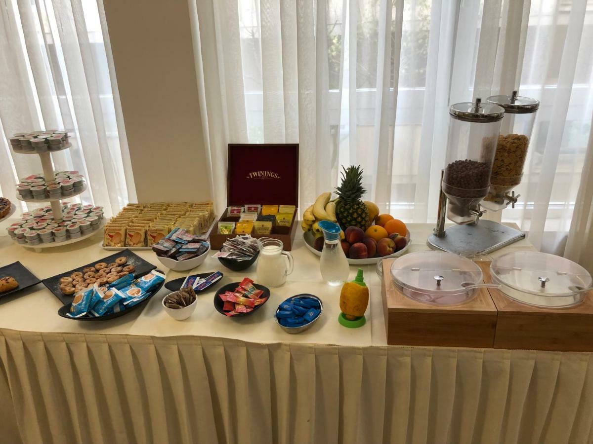 Hotel Hollywood Riccione Eksteriør bilde